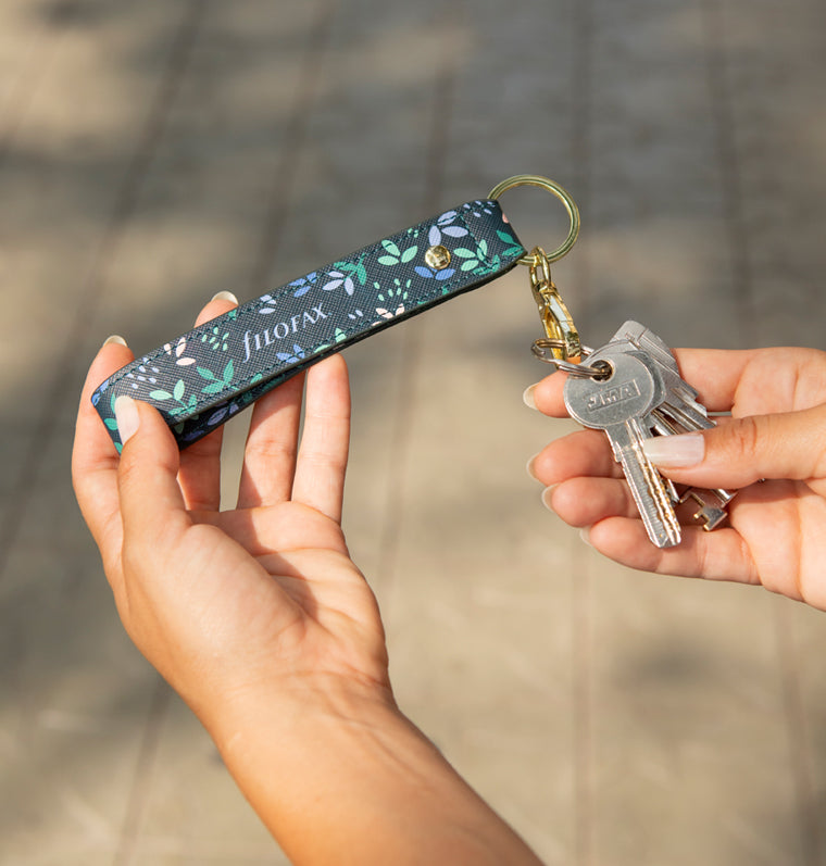 828613 Garden Keyring