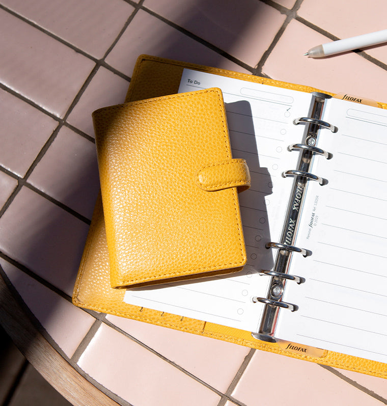 Filofax, Diář Finsbury, Mini, mustard | Kancelářské potřeby Filofax, Diář Finsbury, Mini, mustard | Kancelářské potřeby